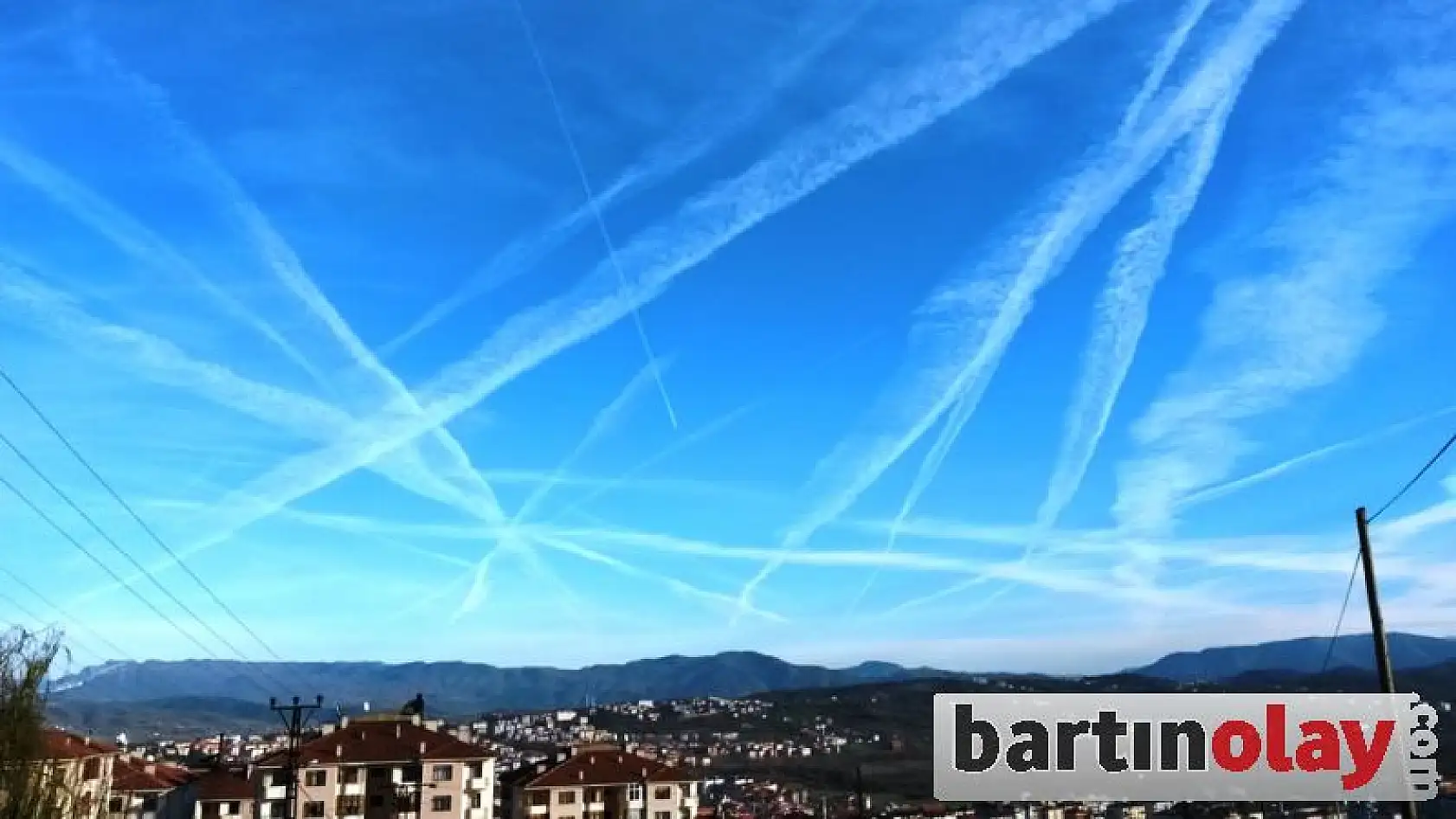 Bartın semalarında uçak izleri