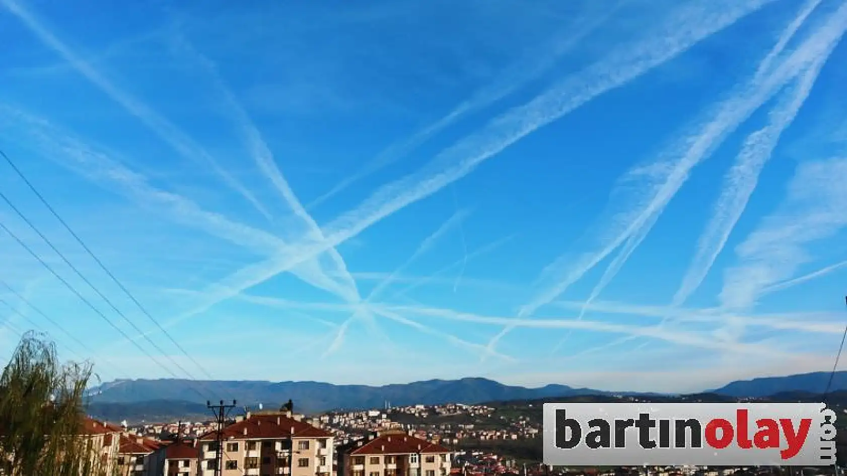 Bartın semalarında uçak izleri