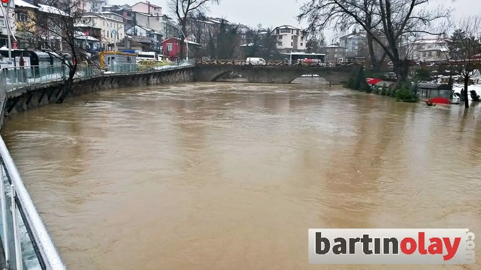 Bartın'da sular yükseliyor