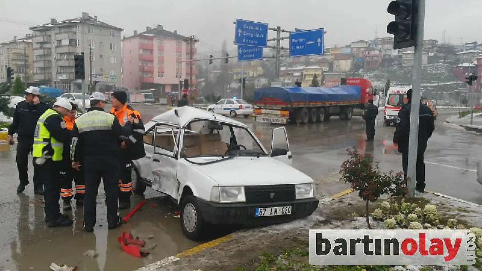 Çatmaca kavşağında feci kaza