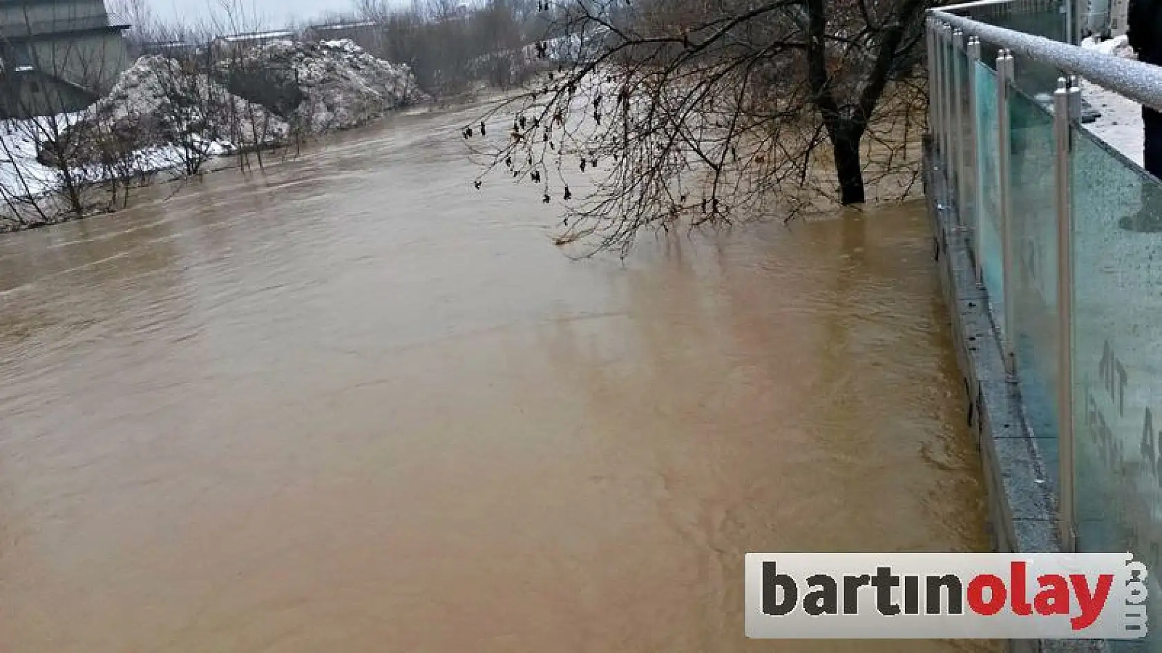 Bartın'da sular yükseliyor