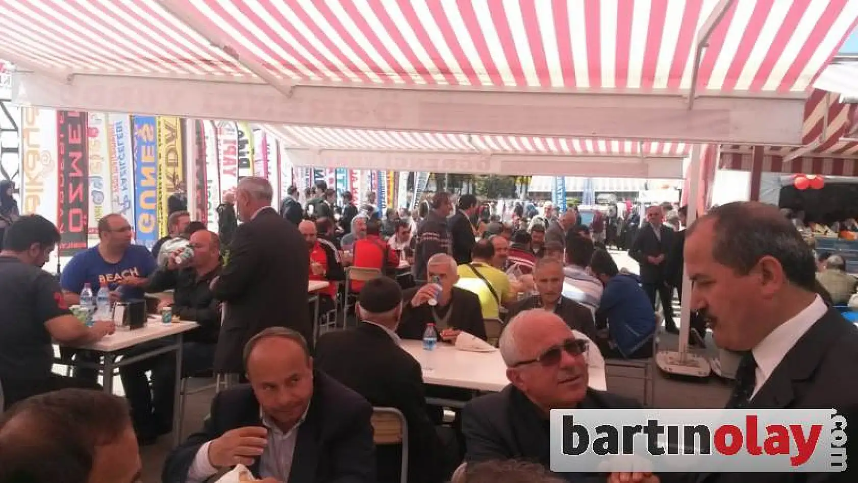 Hayır Çarşısına Görkemli Açılış