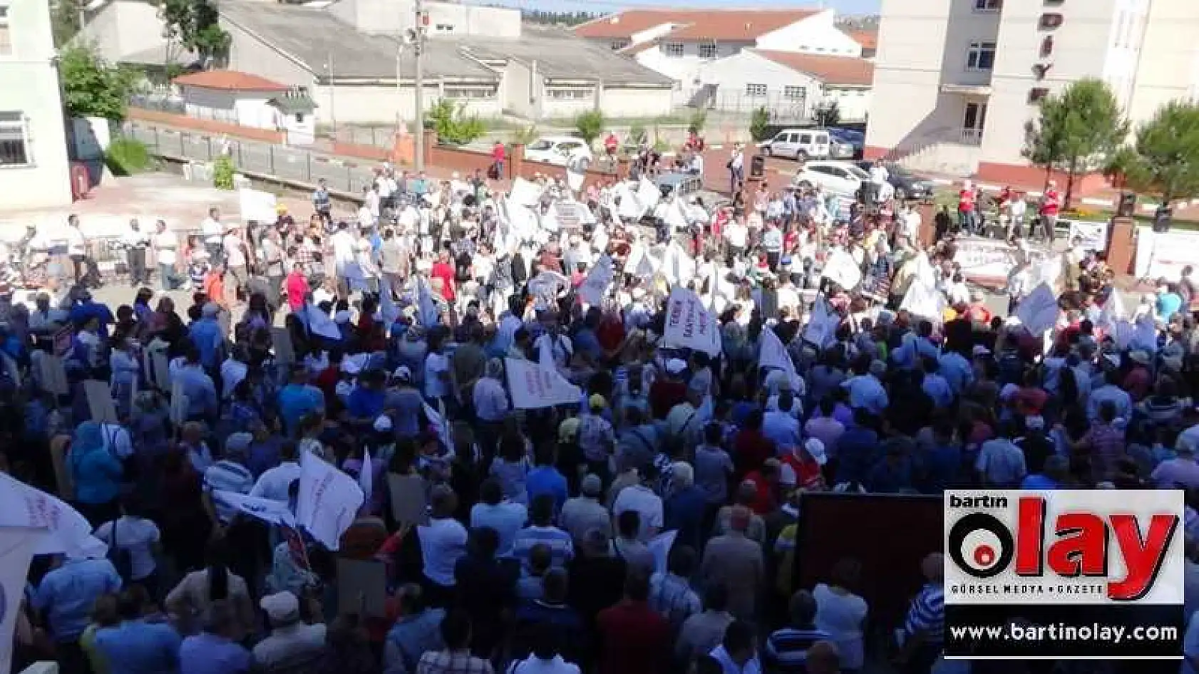 TERMİK SANTRALE KARŞI İTİRAZ DİLEKÇELERİ TESLİM EDİLDİ