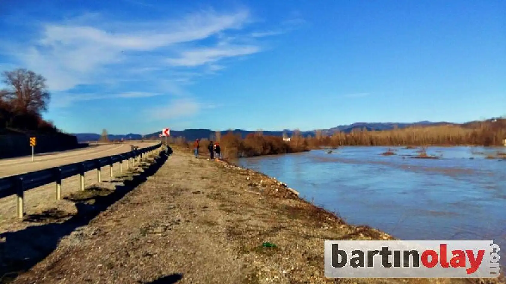 Kayıp avcı dalgıçlarca didik didik aranıyor