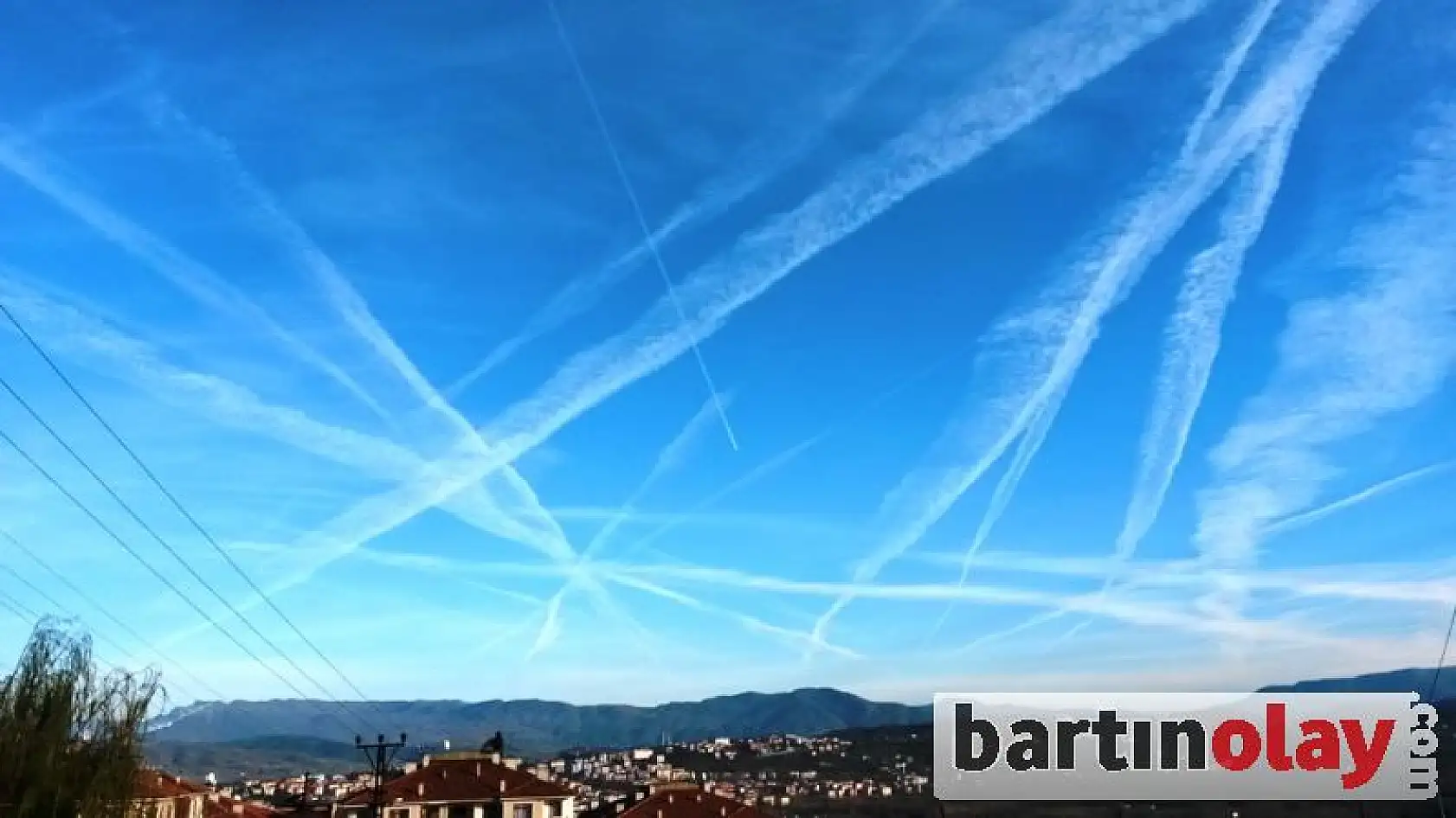 Bartın semalarında uçak izleri