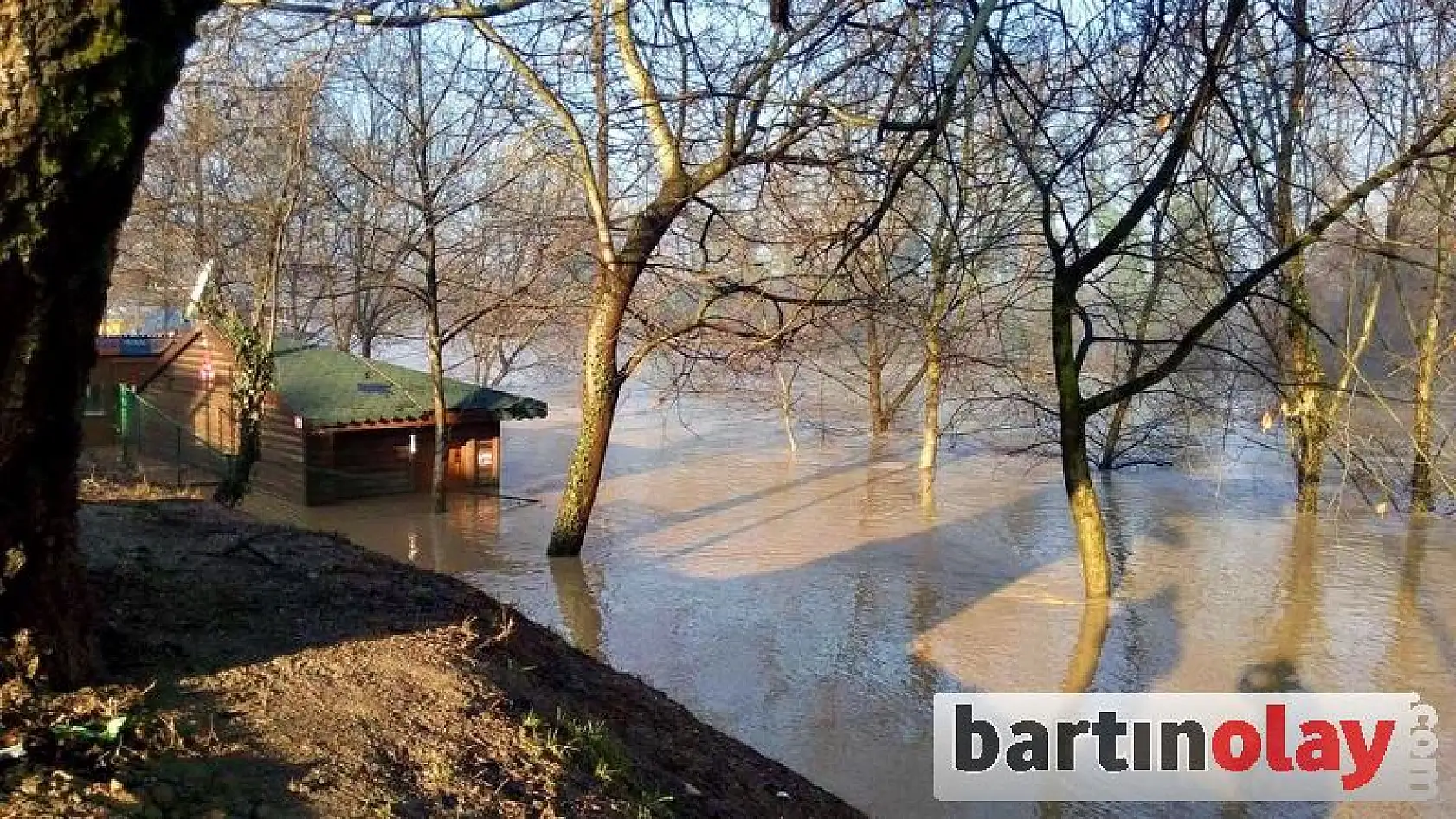 Bartın ırmağında tehlikeli yükseliş