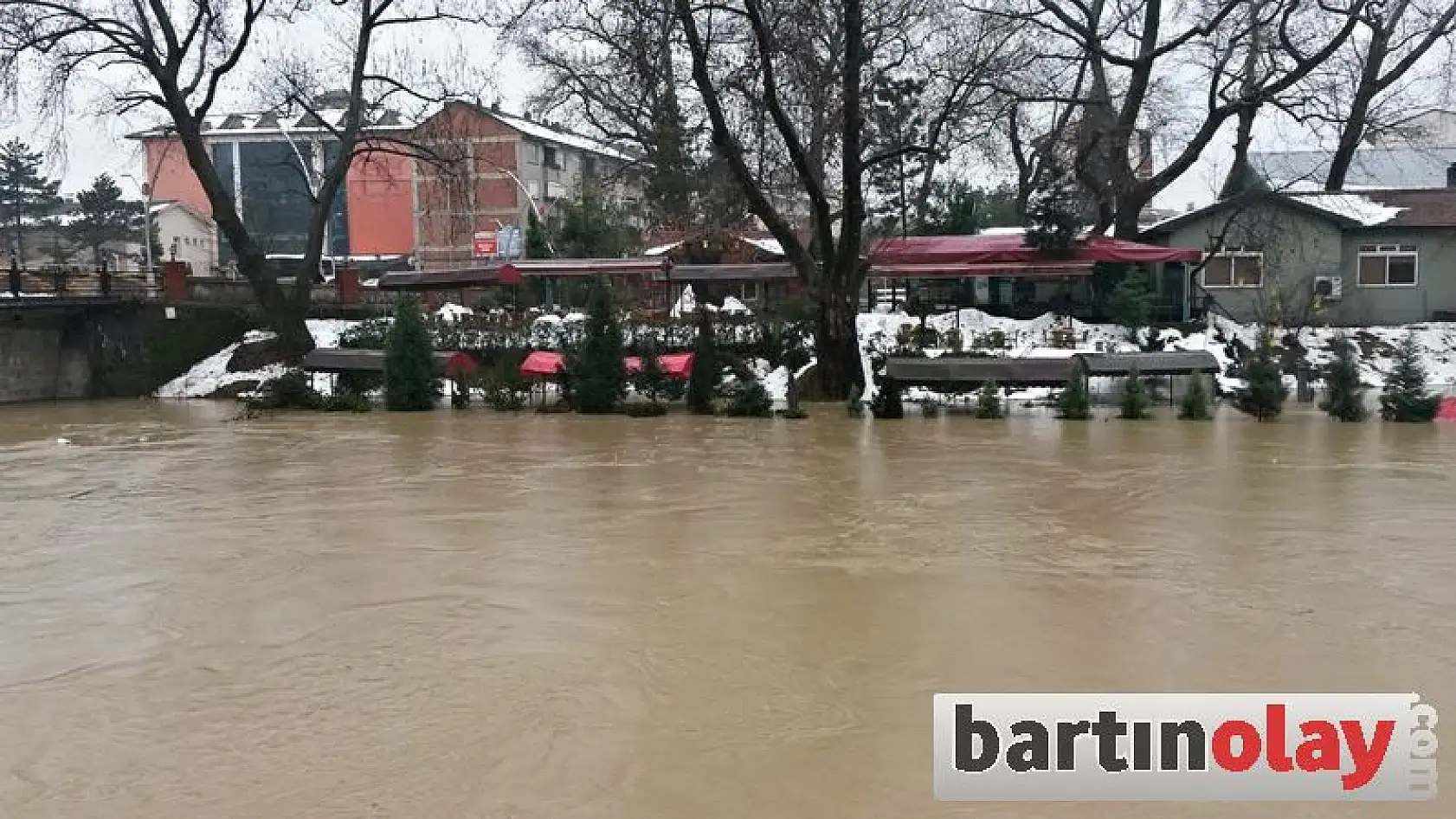 Bartın'da sular yükseliyor
