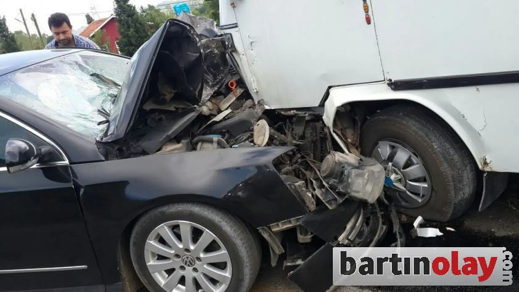 Mugada yolunda feci kaza:11 yaralı