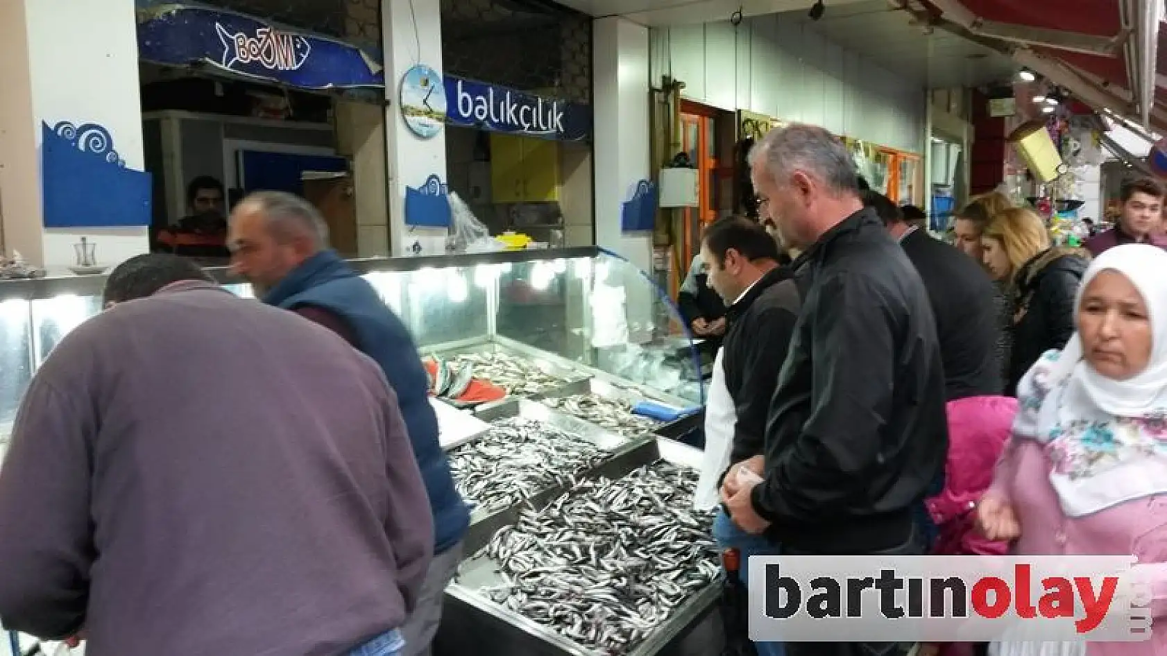 Vatandaş 'hamsi'ye akın etti