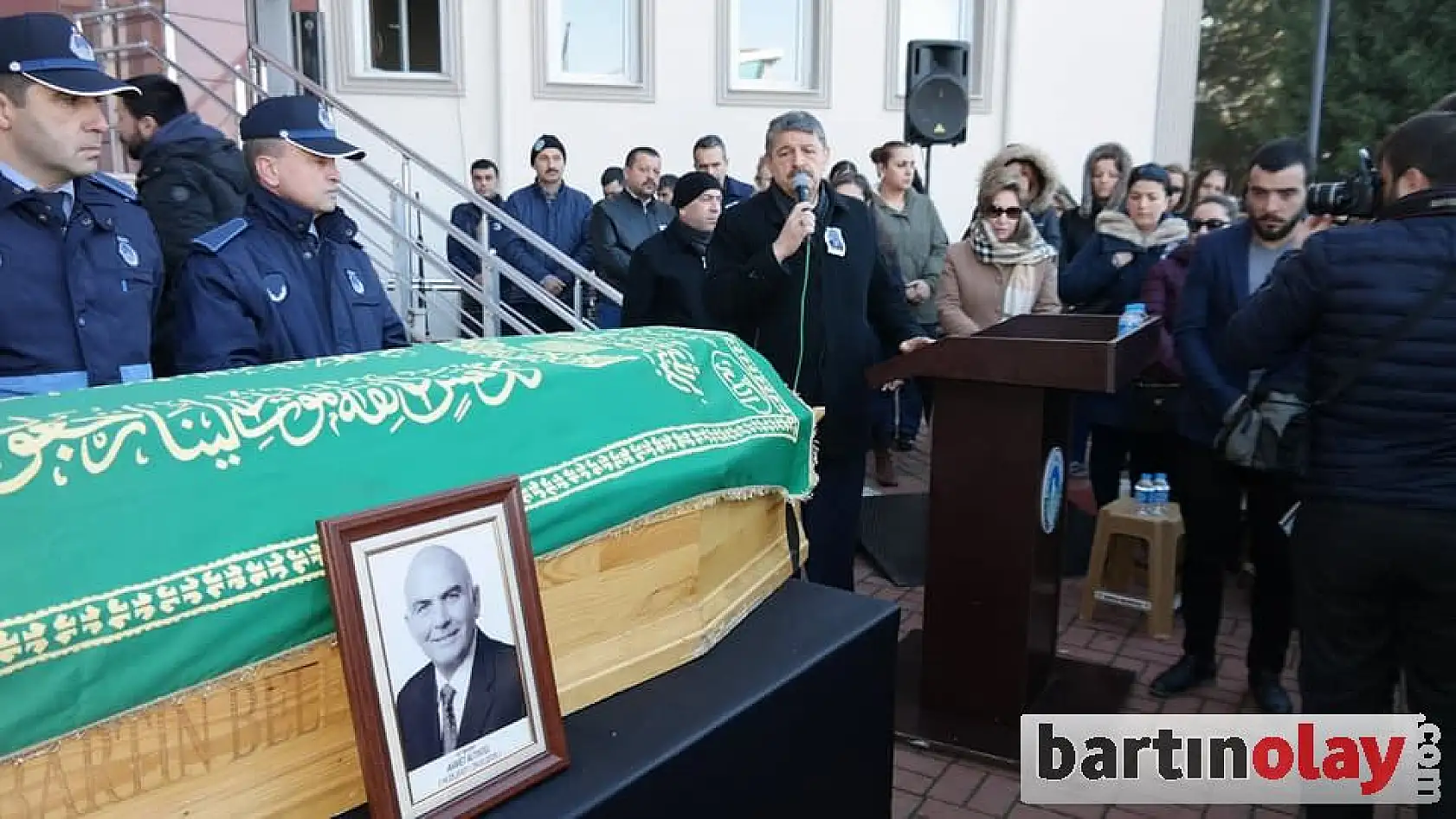 Altıntel gözyaşları arasında uğurlandı