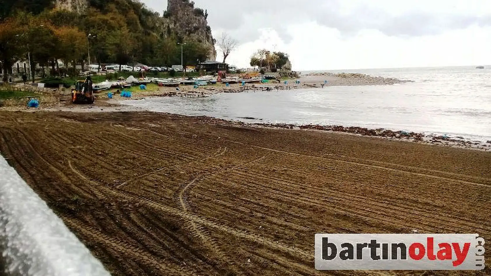 Amasra sahili çöpten temizlendi