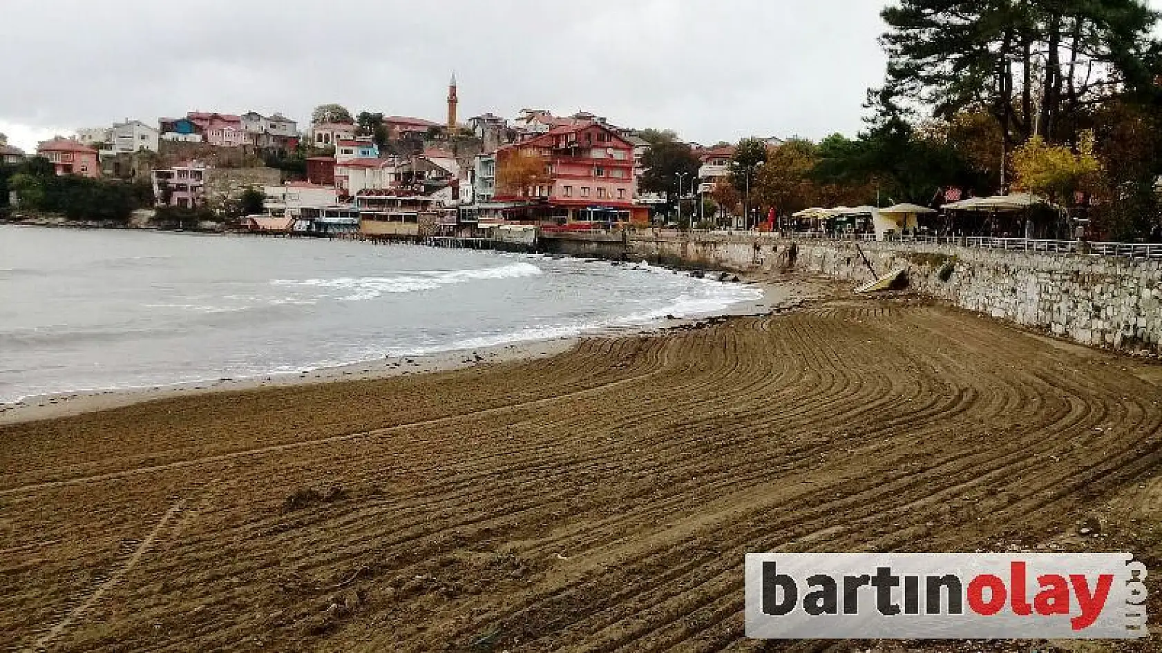 Amasra sahili çöpten temizlendi
