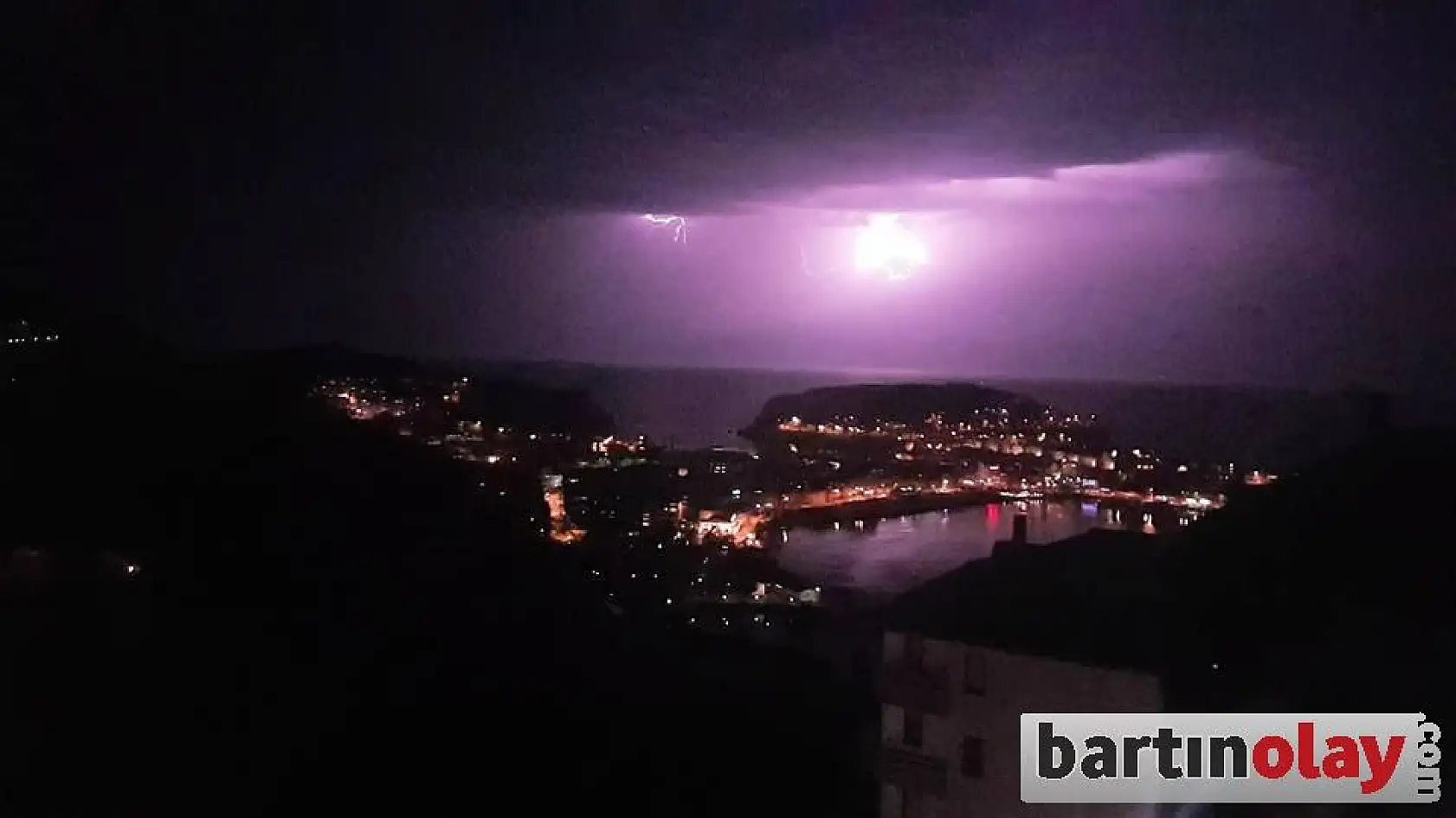 Amasra semalarında şimşek resitali 