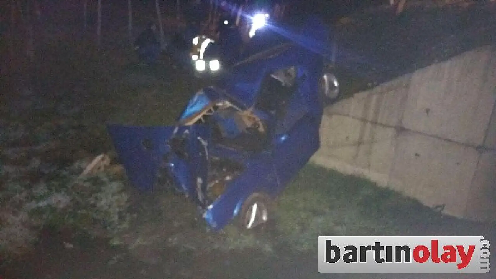 Ata çarpan otomobil şarampole yuvarlandı