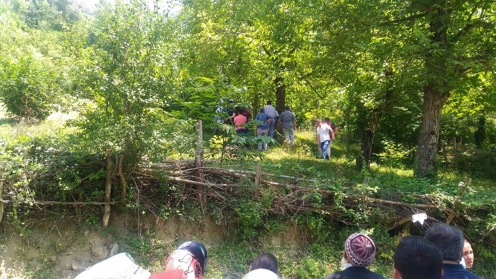 Bahçede korkunç manzara