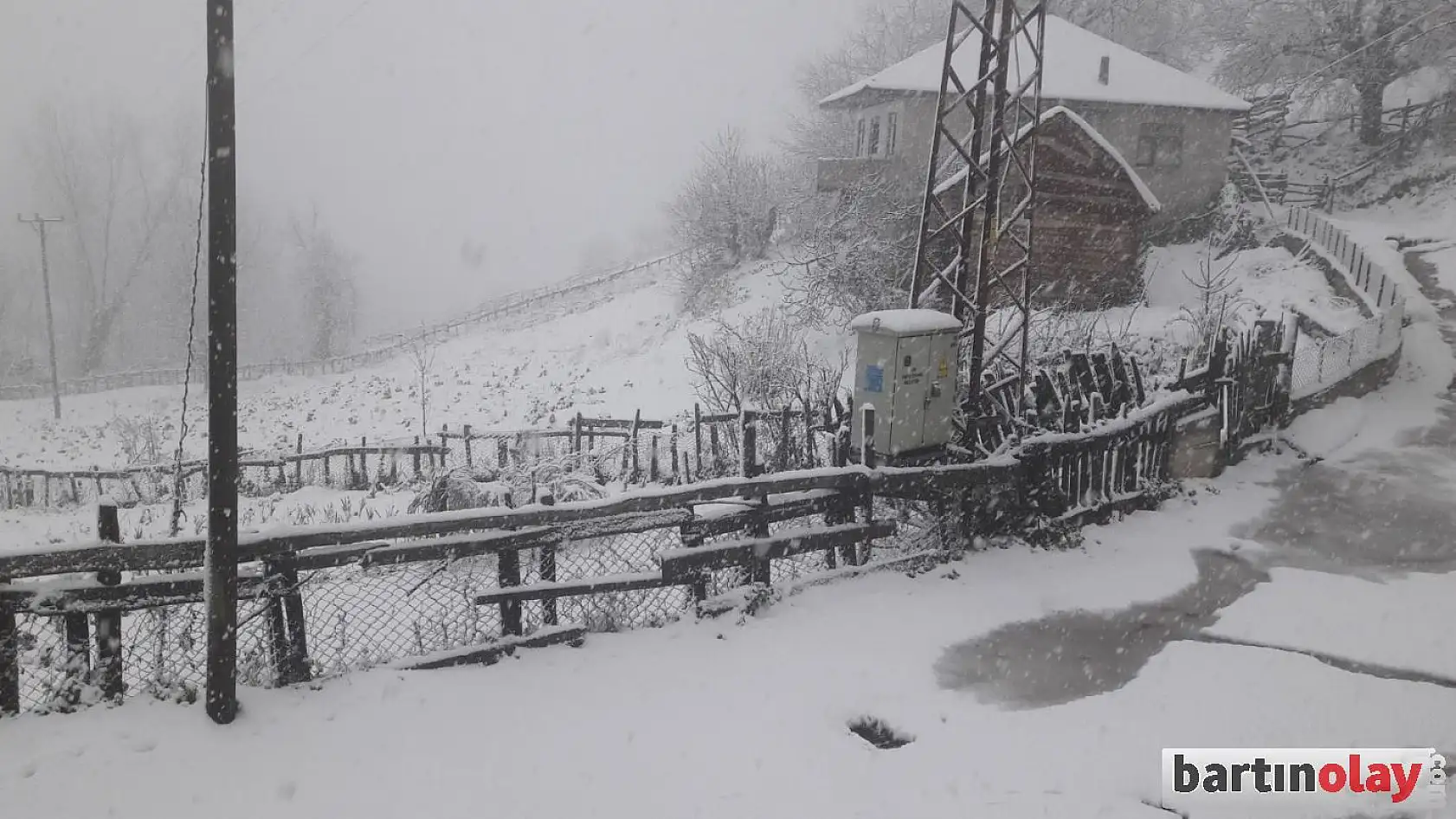 Bartın'da beklenen kar etkisini gösterdi