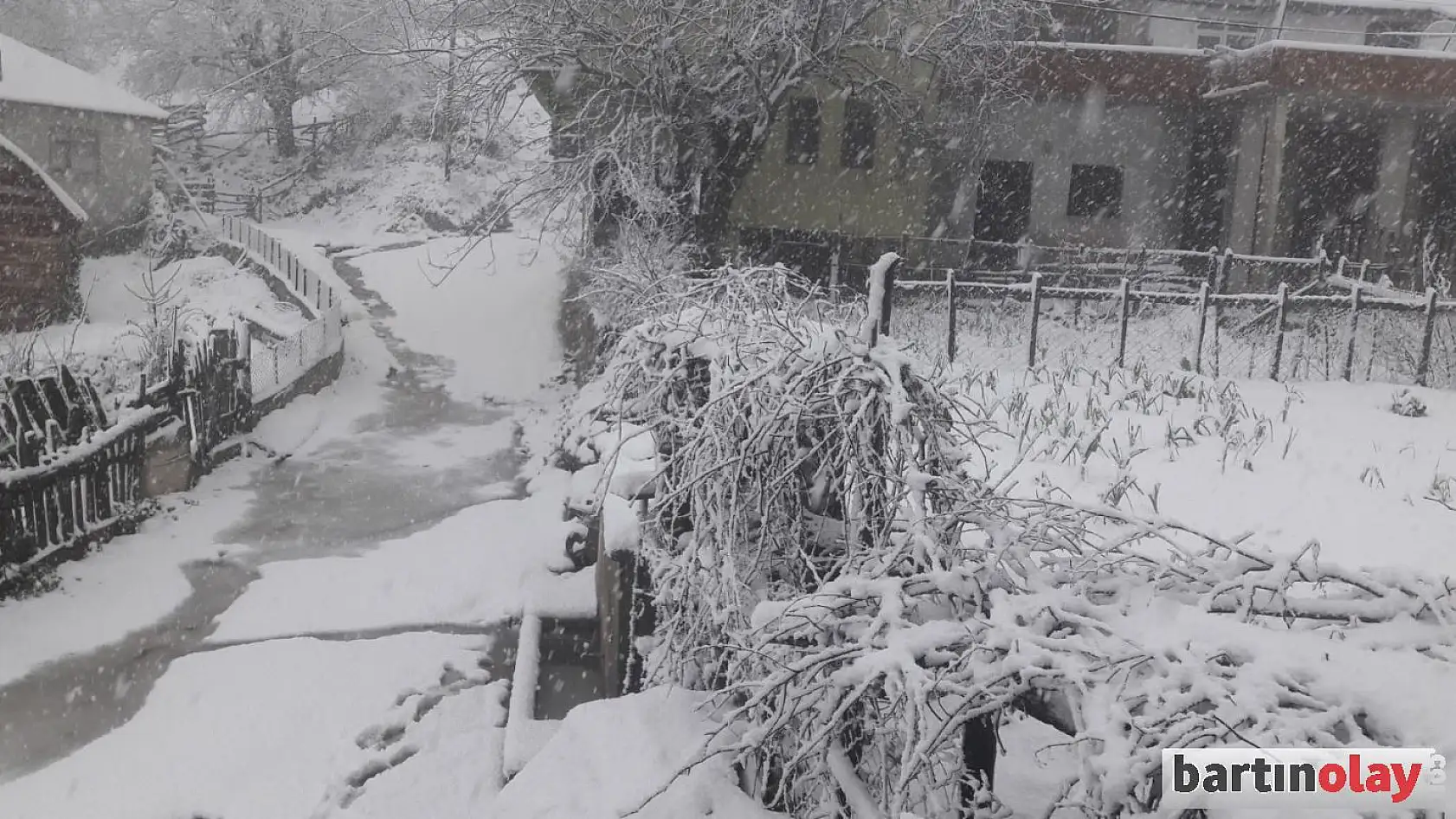 Bartın'da beklenen kar etkisini gösterdi
