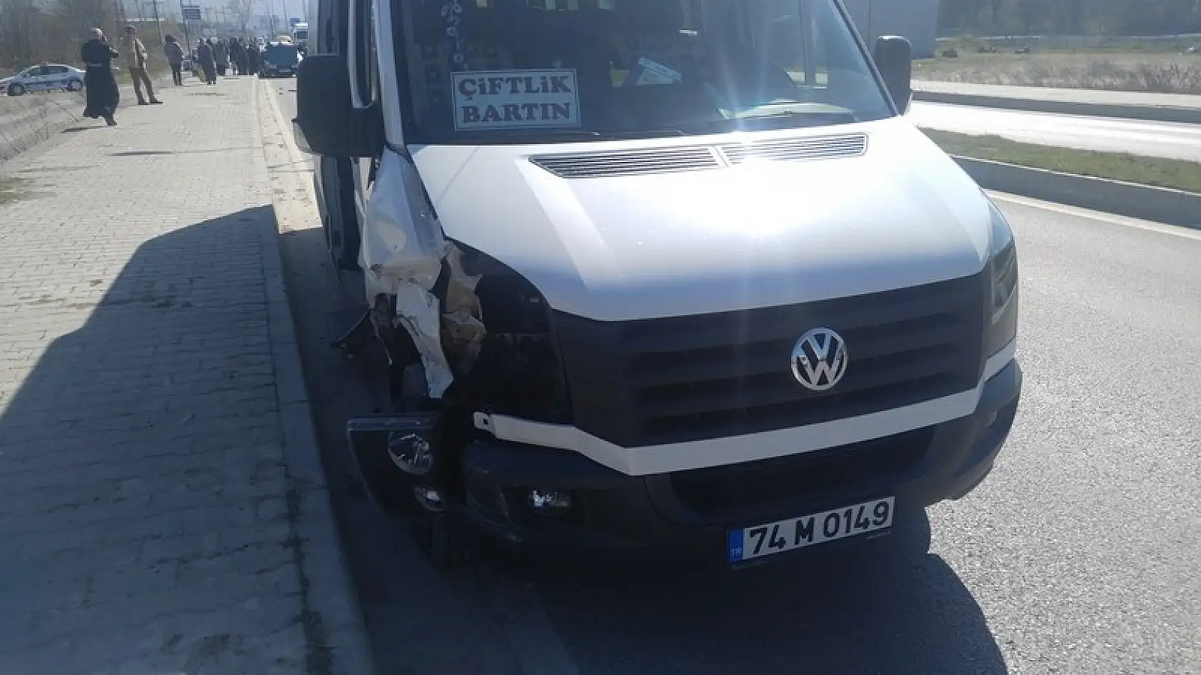 Bartın'da kazalar peş peşe, 4 yaralı