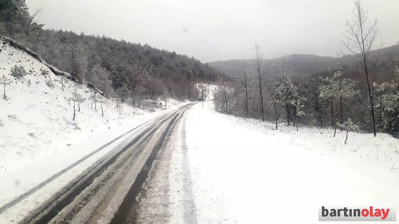 Bartın'da yüksek kesimlere kar yağdı