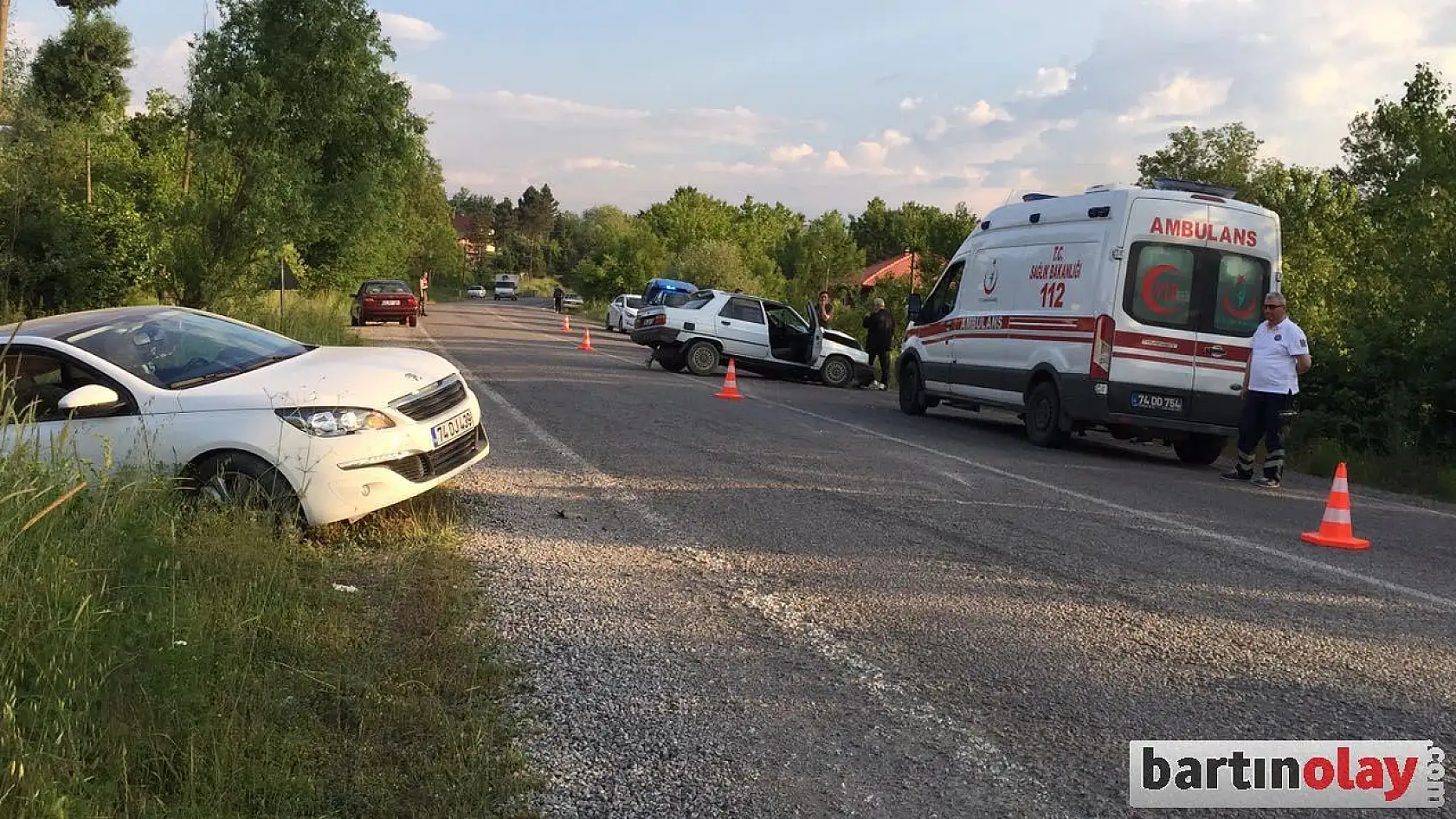 Bartın'da zincirleme kaza, 4 araç çarpıştı