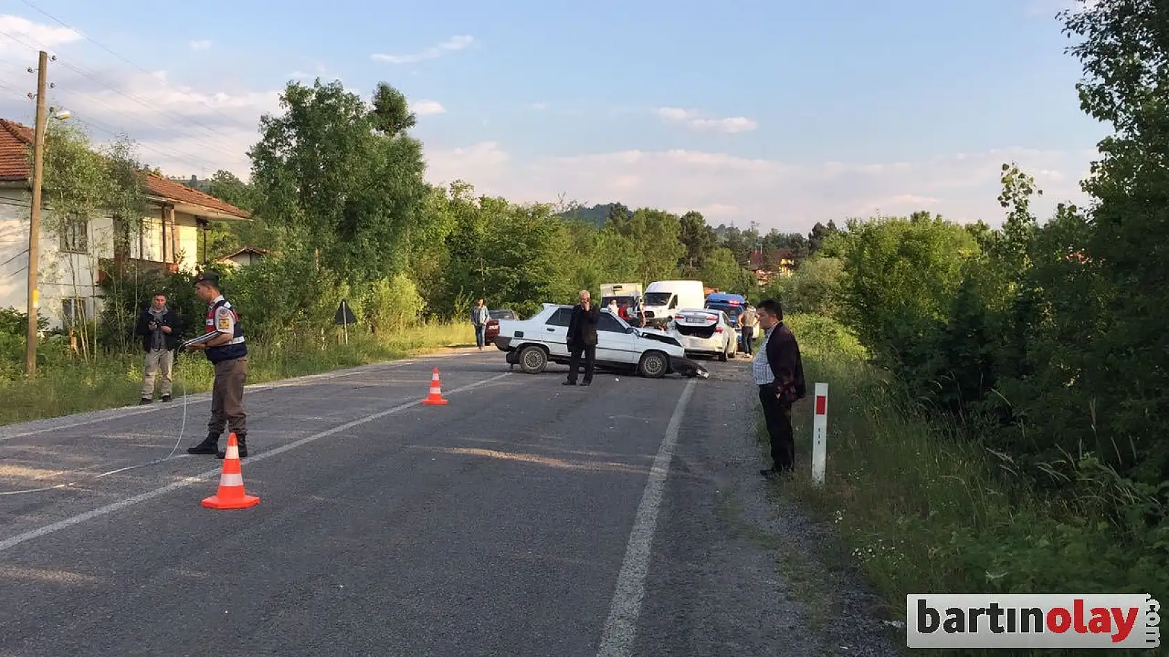 Bartın'da zincirleme kaza, 4 araç çarpıştı
