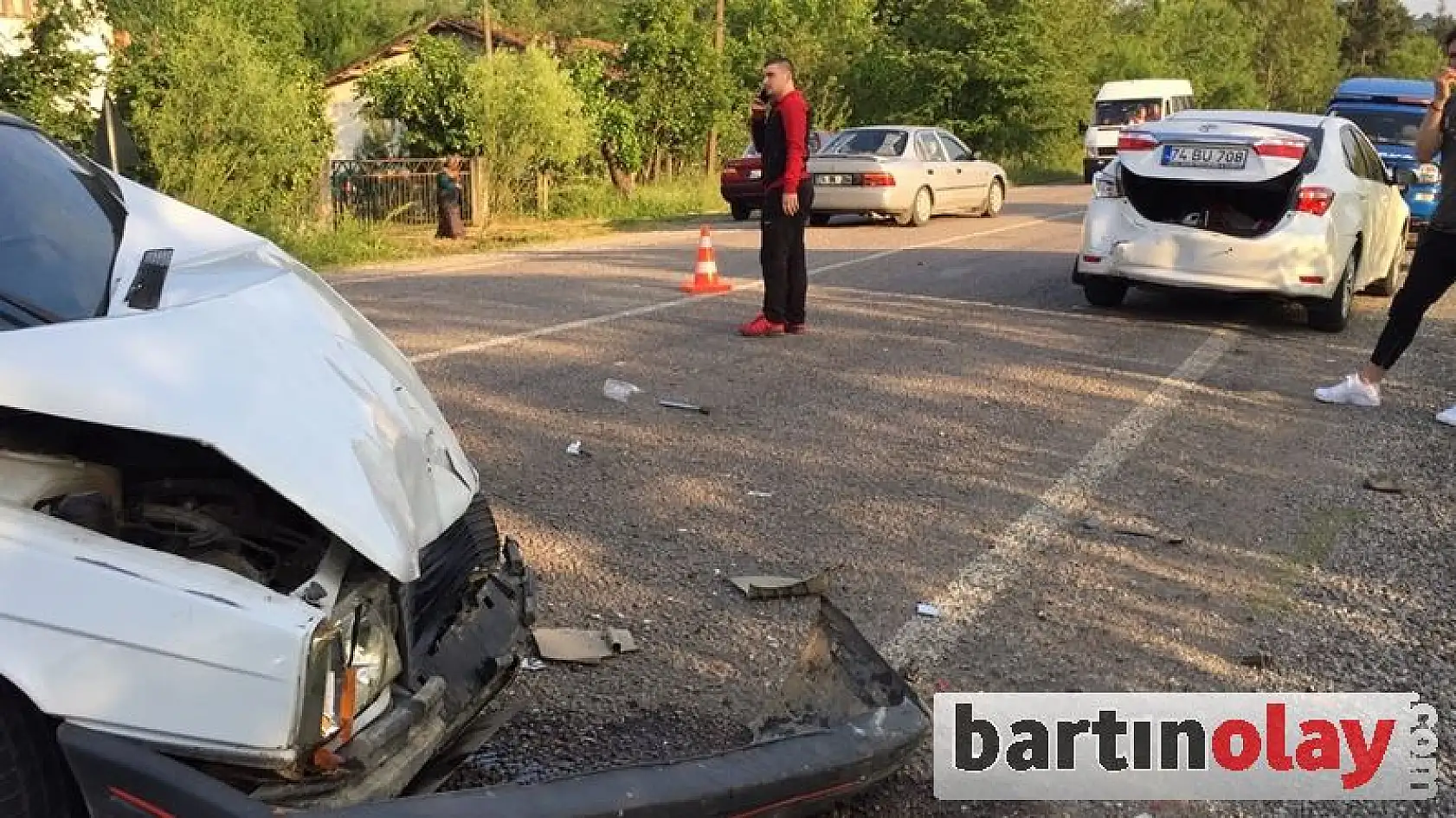Bartın'da zincirleme kaza, 4 araç çarpıştı