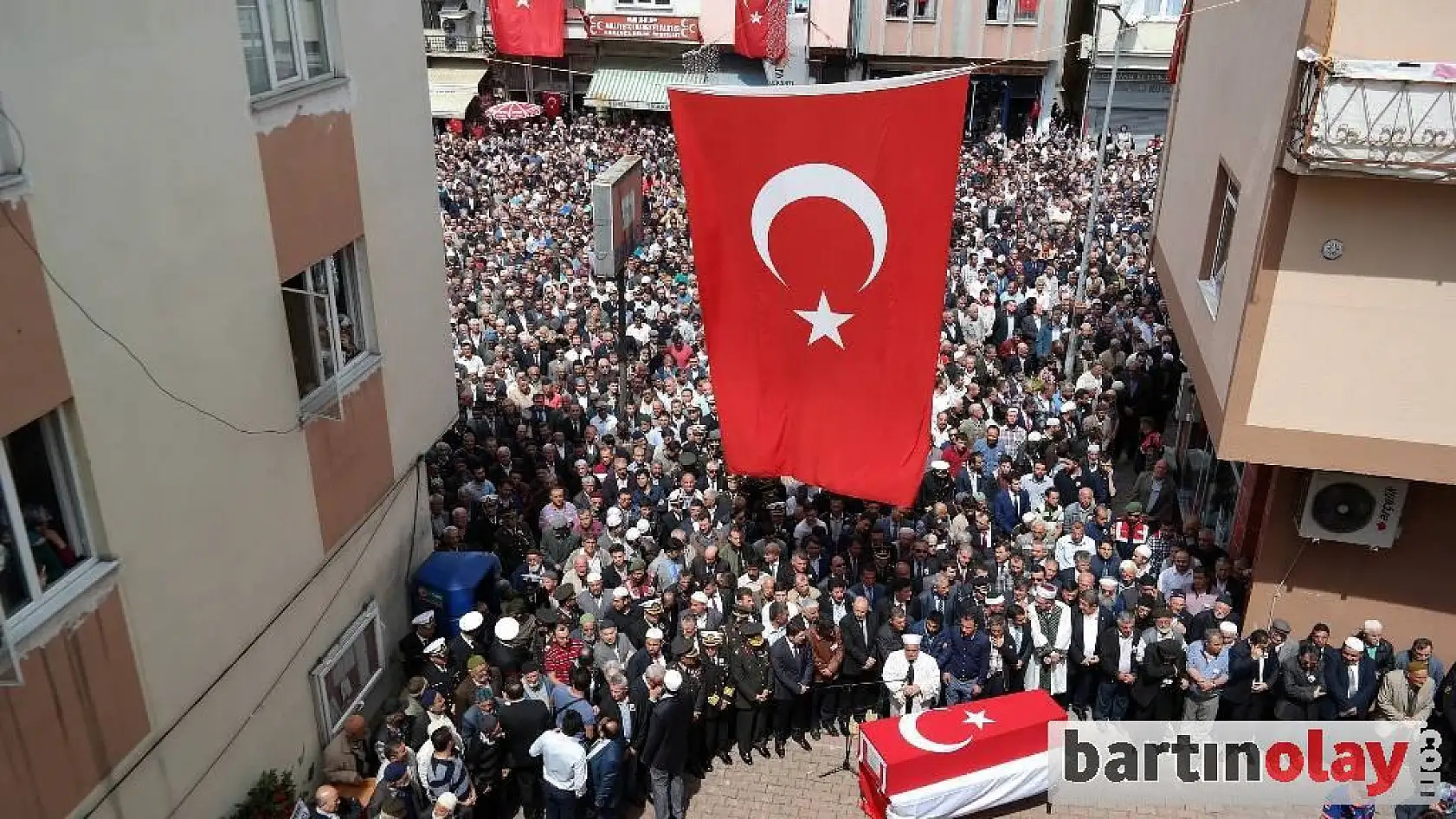 Bartın Şehidini Tekbir Sesleriyle Uğurladı