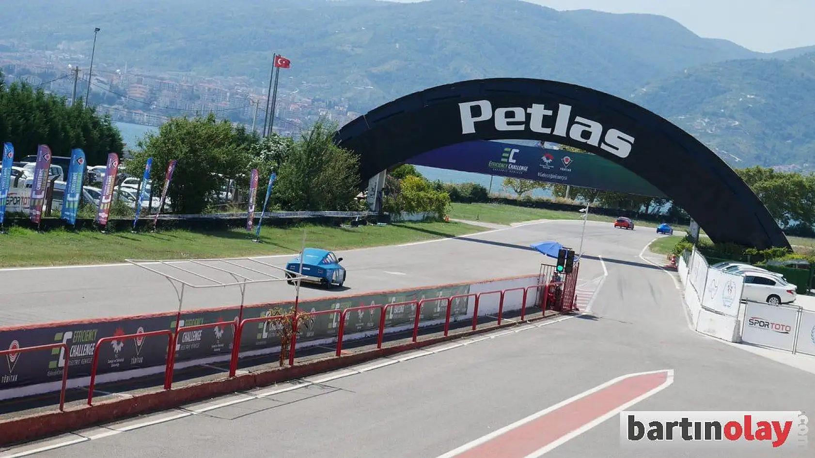 Çeşm-i Cihan pistlerde iddiasını gösterdi