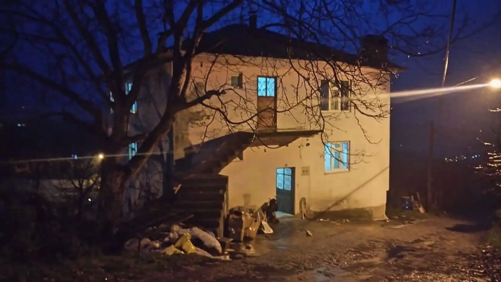 Cinlerin musallat olduğu aile perişan 