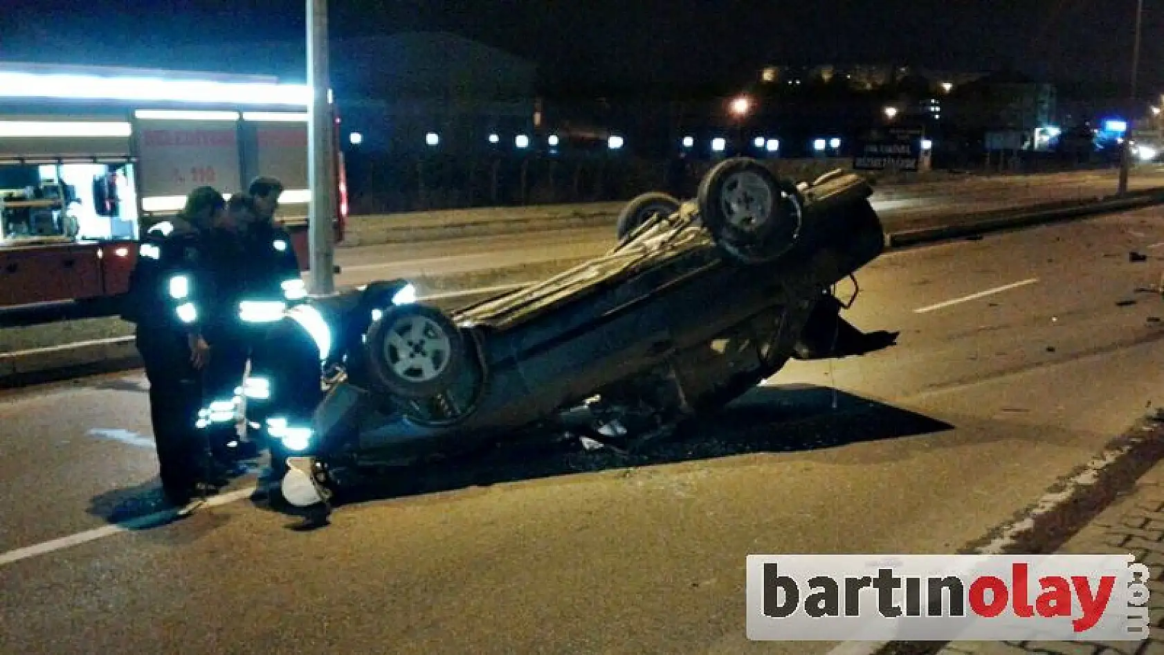 Kontrolden çıkan otomobil takla attı