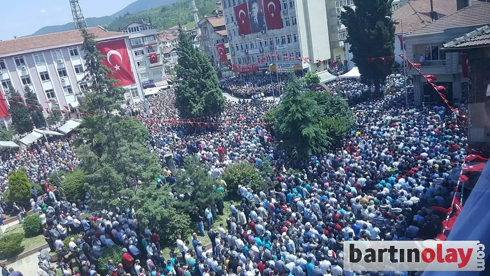 Devrek Şehidini Tekbirlerle Uğurladı