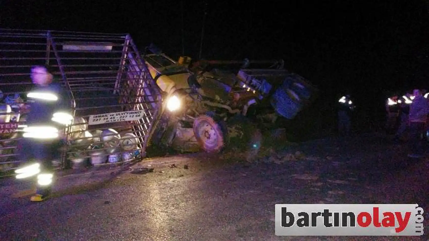 Freni patlayan kamyon dehşet saçtı