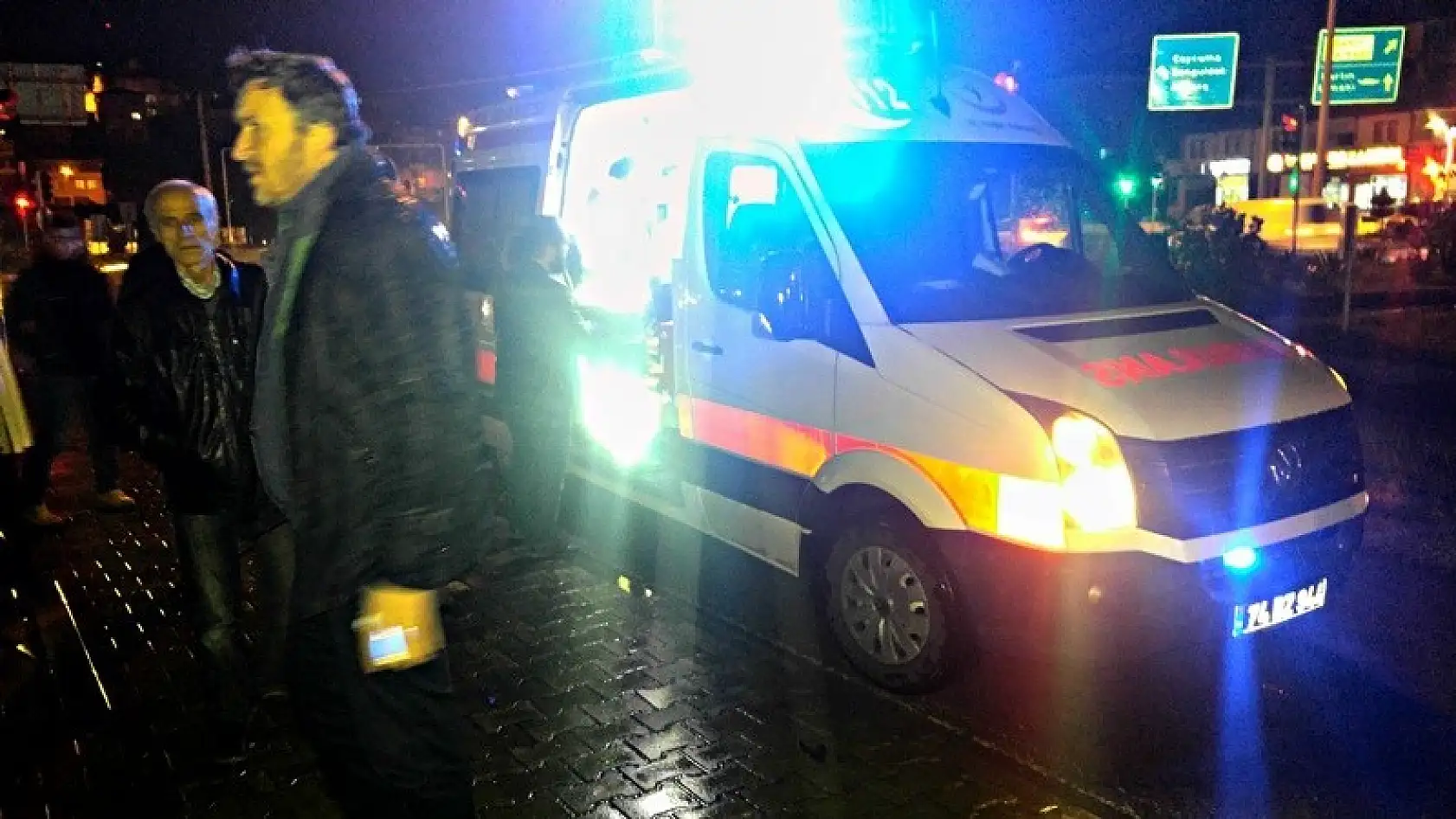 Feci kazada bir kadın ağır yaralandı