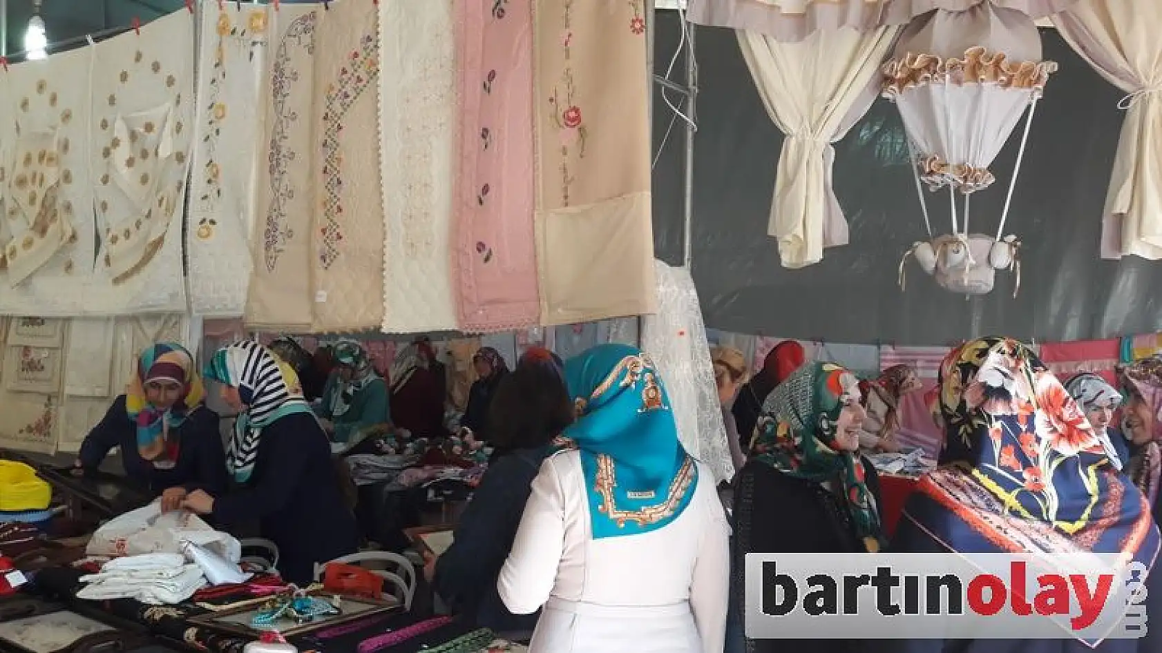 Geleneksel Hayır Çarşısı Açıldı