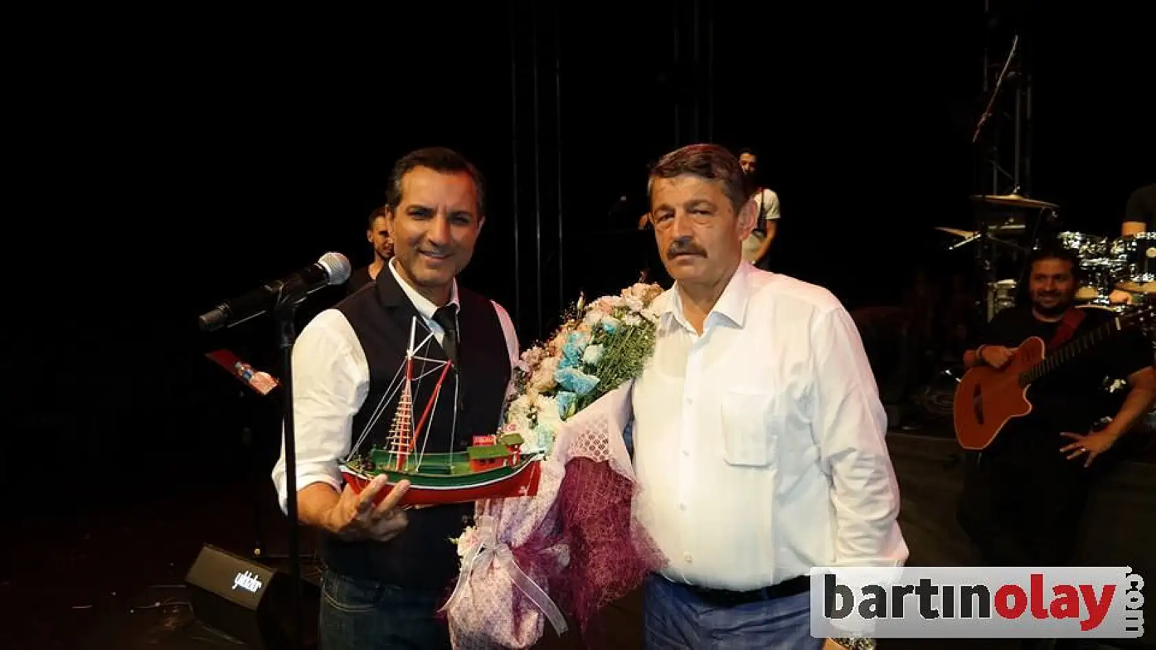 İnkumu'nda Rafet El Roman Coşkusu