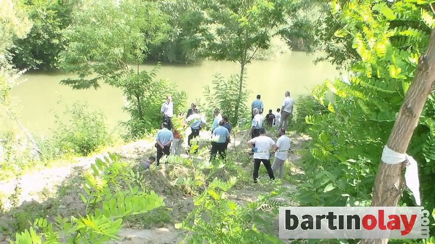 Irmakta ceset bulundu!