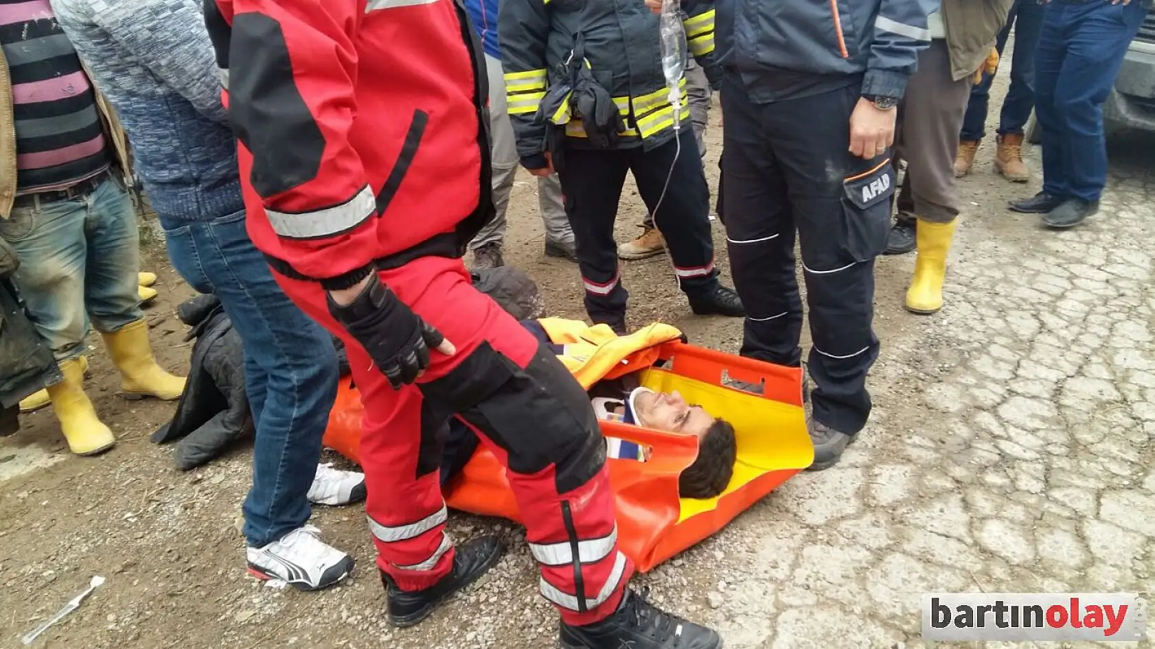 İşçileri taşıyan minibüs kaza yaptı