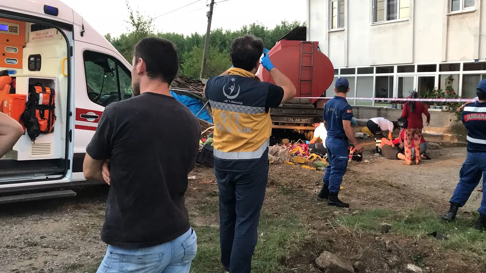 İtfaiye aracı dehşet saçtı