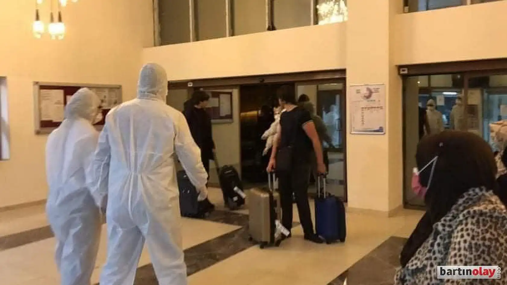 Karantina için 15 otobüsle Bartın'a geldiler