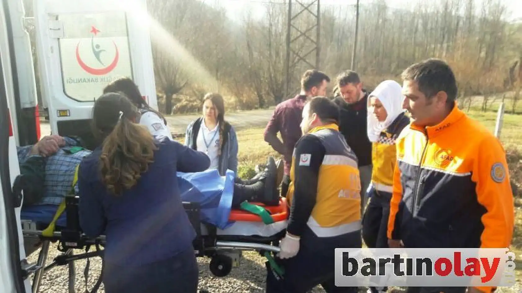 Kontrolden çıkan araç şarampole devrildi