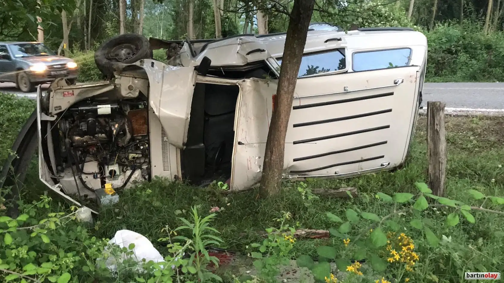 Kontrolden çıkan Toros takla attı