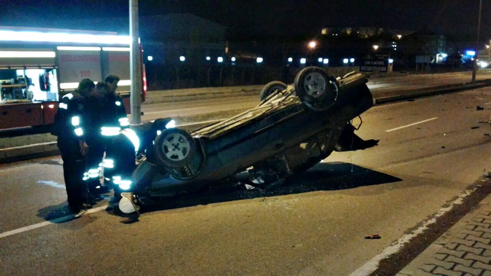 Kontrolden çıkarak takla ttı