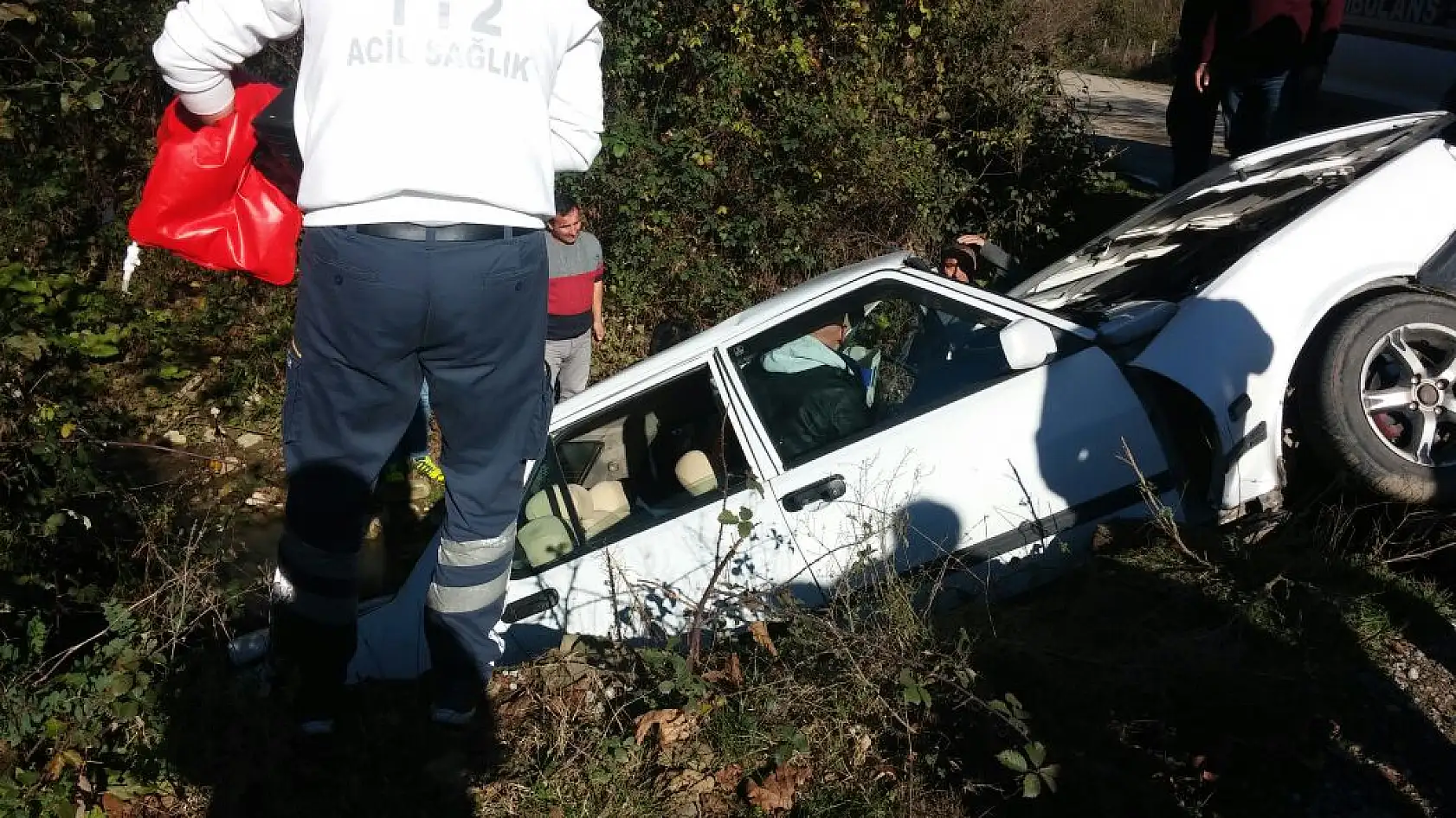 Köprü üzerinde çarpıştılar, 4 yaralı