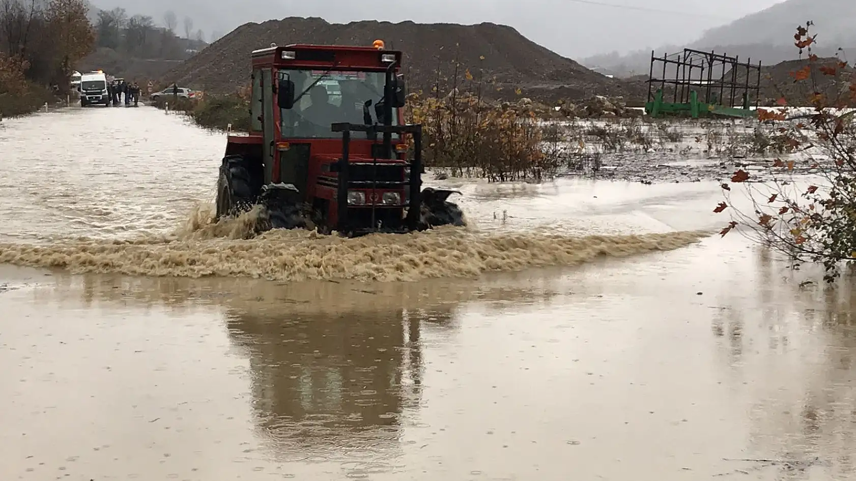 Kozcağız Kumluca yolu ulaşıma kapandı