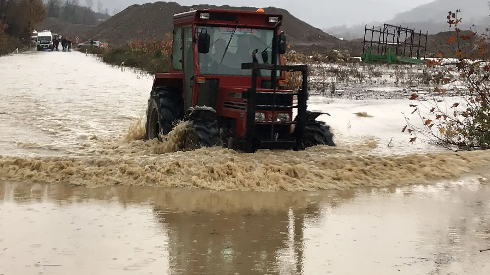 Kozcağız Kumluca yolu ulaşıma kapandı