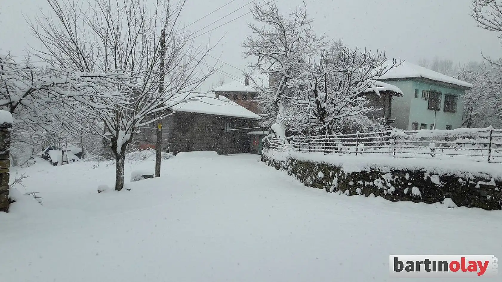 Mart Karı Bartın'ı Beyaza Bürüdü