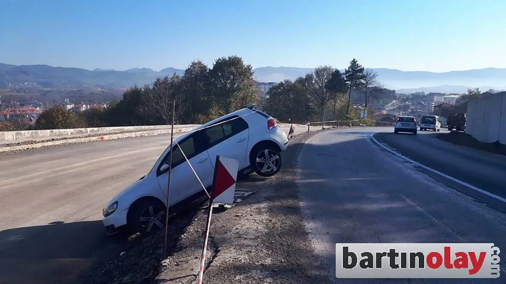 Otomobil bu şekilde kaldı