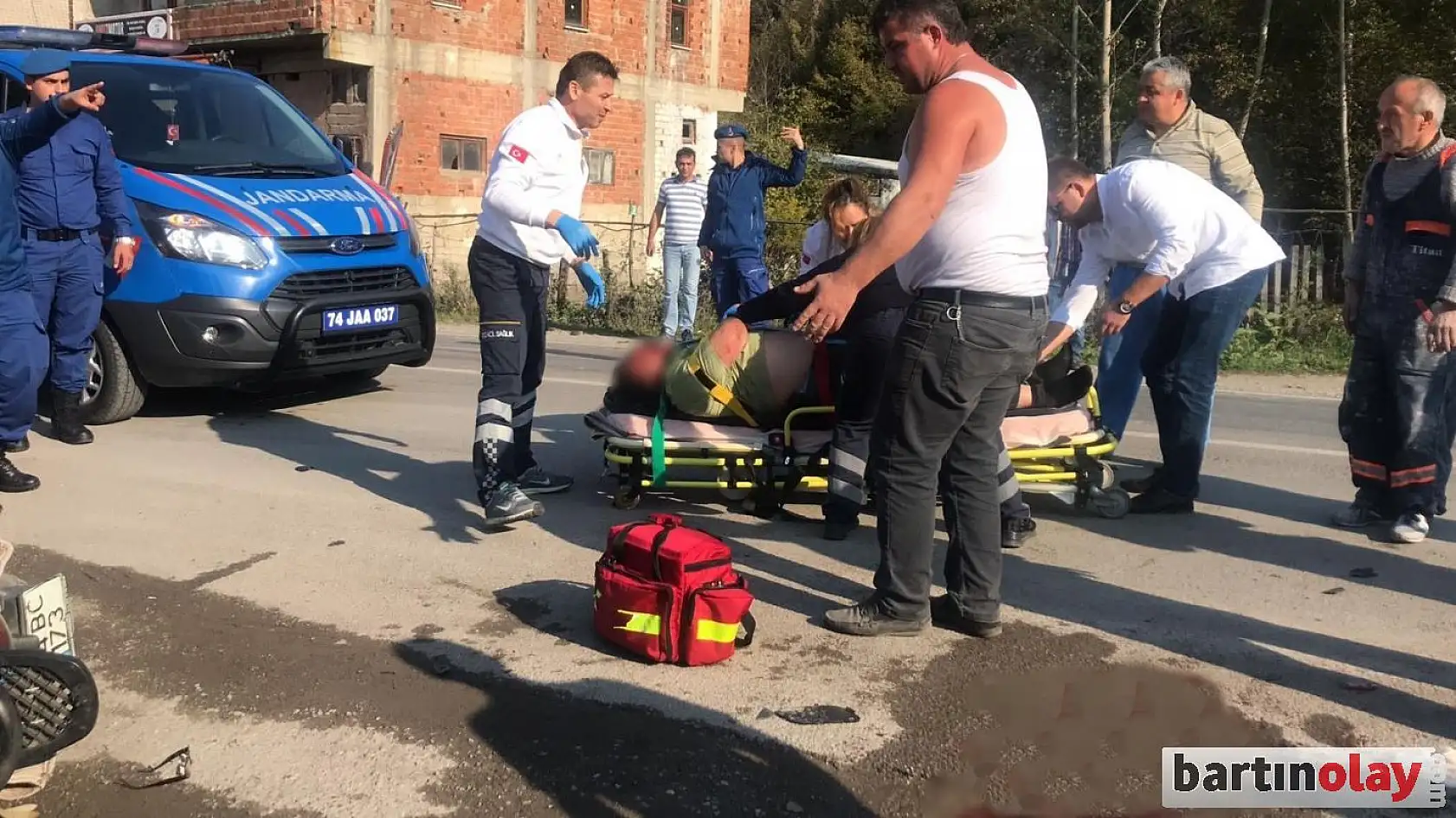 Otomobil ile motosiklet çarpıştı, 1 yaralı