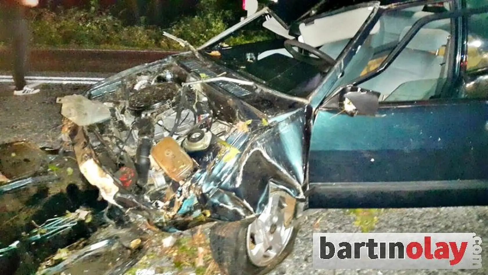 Otomobil Şarampole uçtu, 2 Yaralı