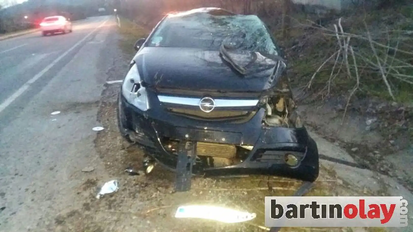 Otomobil Takla Attı,2 Yaralı